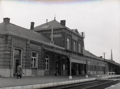 Sint-Truiden - SNCB Z02901M (3).jpg